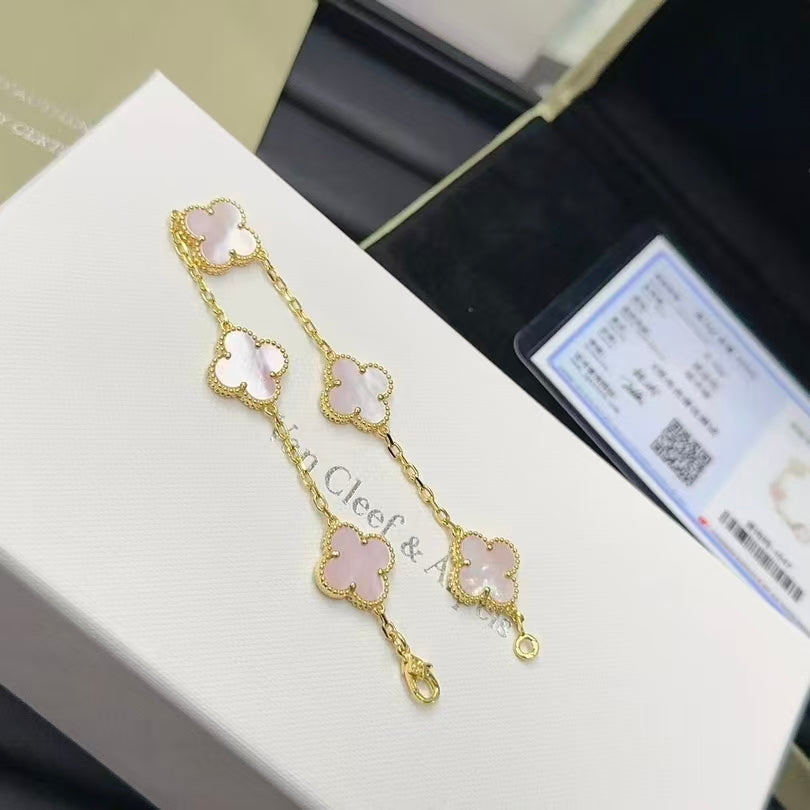 Exquisite Necklace and Bracelet Jewelry Collection