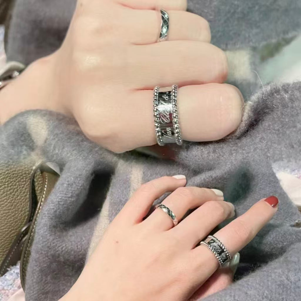 Exquisite Necklace and Bracelet Jewelry Collection