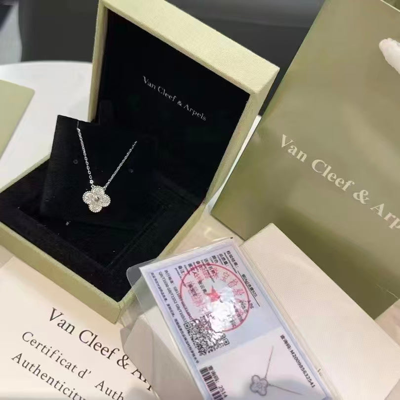 Exquisite Necklace and Bracelet Jewelry Collection