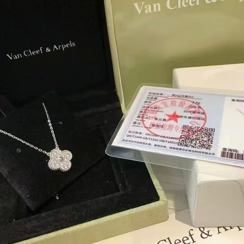 Exquisite Necklace and Bracelet Jewelry Collection