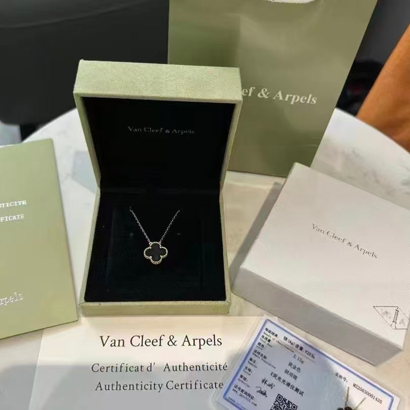 Exquisite Necklace and Bracelet Jewelry Collection