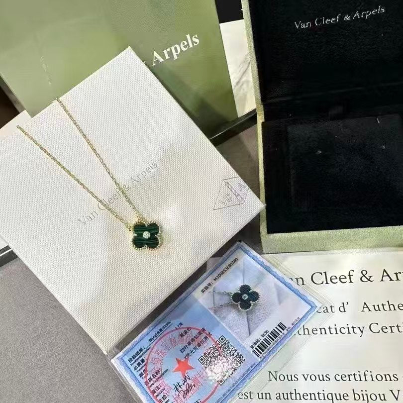 Exquisite Necklace and Bracelet Jewelry Collection