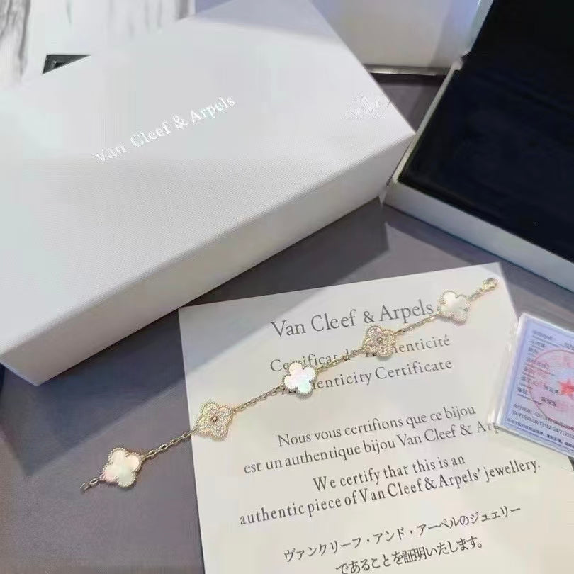 Exquisite Necklace and Bracelet Jewelry Collection