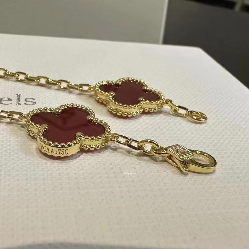 Exquisite Necklace and Bracelet Jewelry Collection