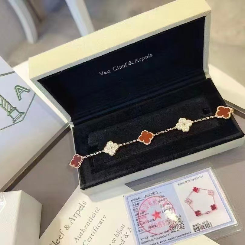 Exquisite Necklace and Bracelet Jewelry Collection