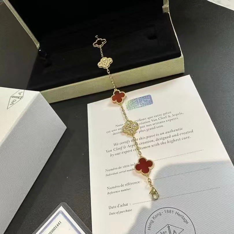 Exquisite Necklace and Bracelet Jewelry Collection