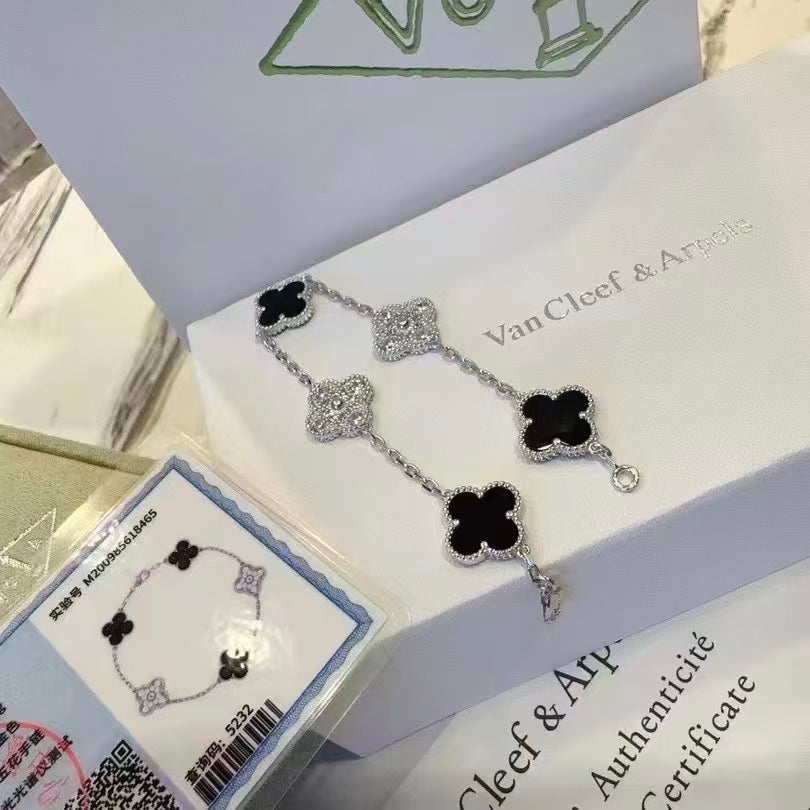 Exquisite Necklace and Bracelet Jewelry Collection