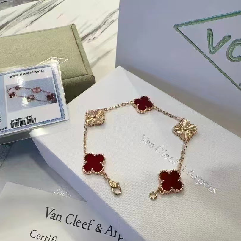Exquisite Necklace and Bracelet Jewelry Collection