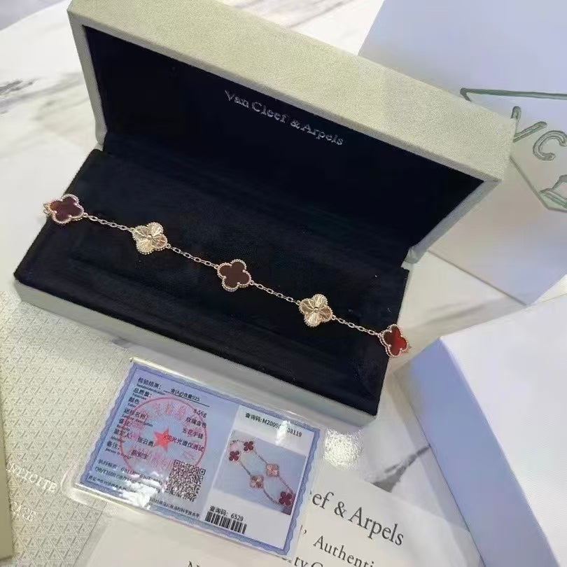 Exquisite Necklace and Bracelet Jewelry Collection