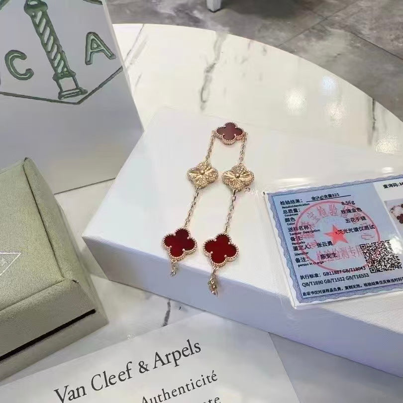 Exquisite Necklace and Bracelet Jewelry Collection