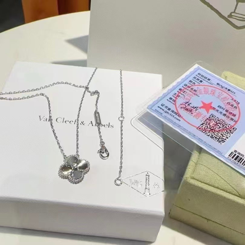 Exquisite Necklace and Bracelet Jewelry Collection