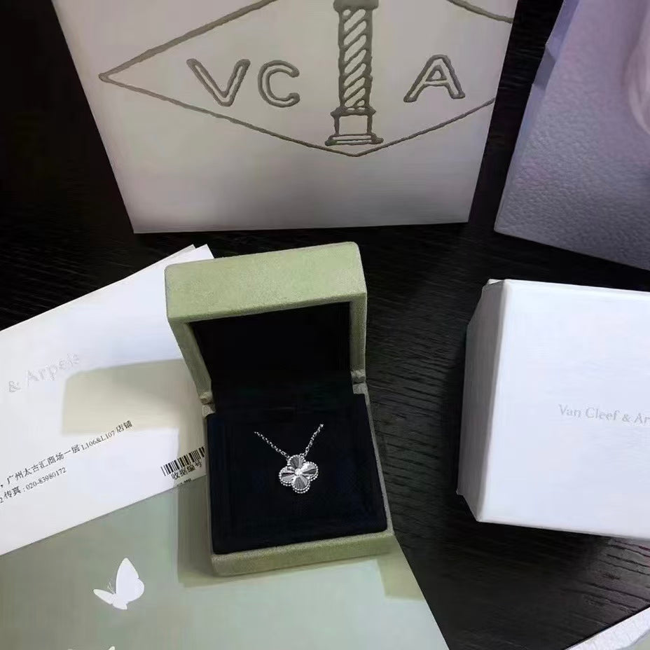 Exquisite Necklace and Bracelet Jewelry Collection