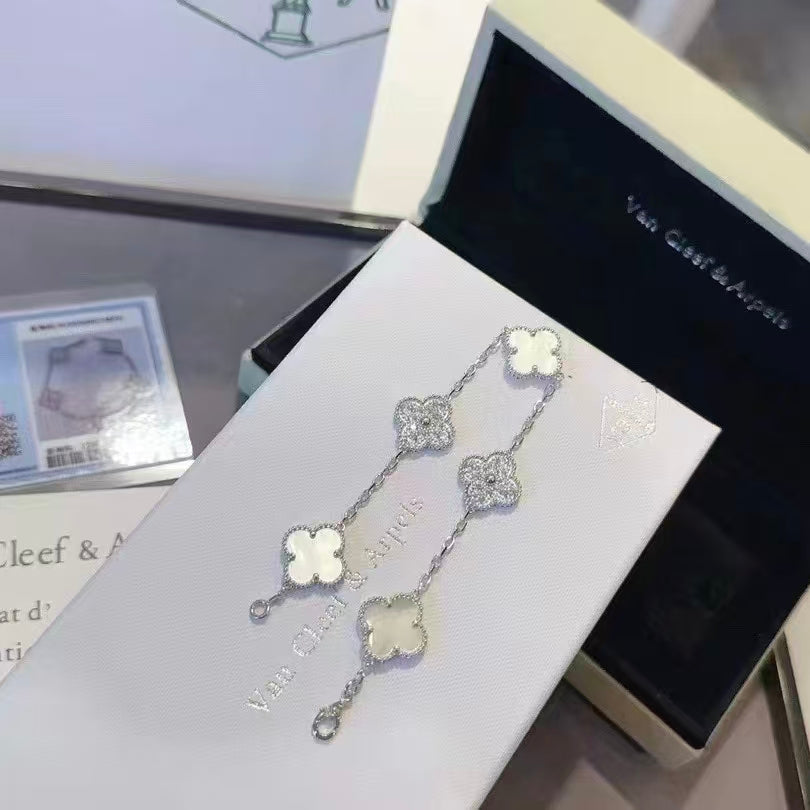 Exquisite Necklace and Bracelet Jewelry Collection