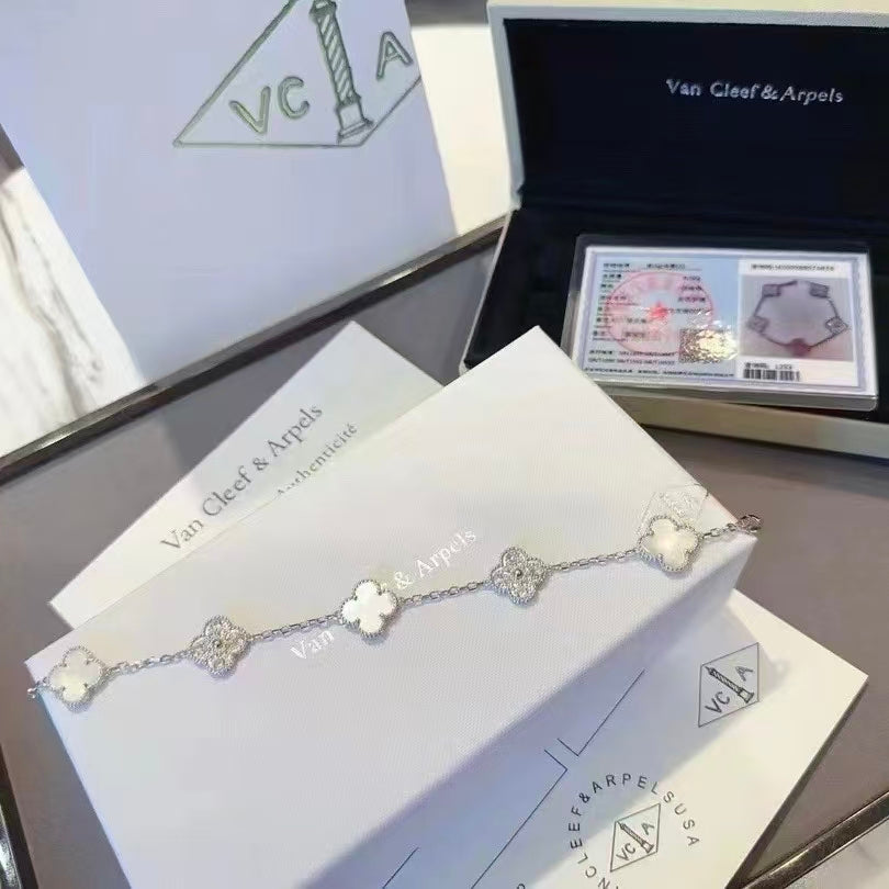 Exquisite Necklace and Bracelet Jewelry Collection