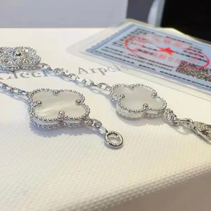 Exquisite Necklace and Bracelet Jewelry Collection