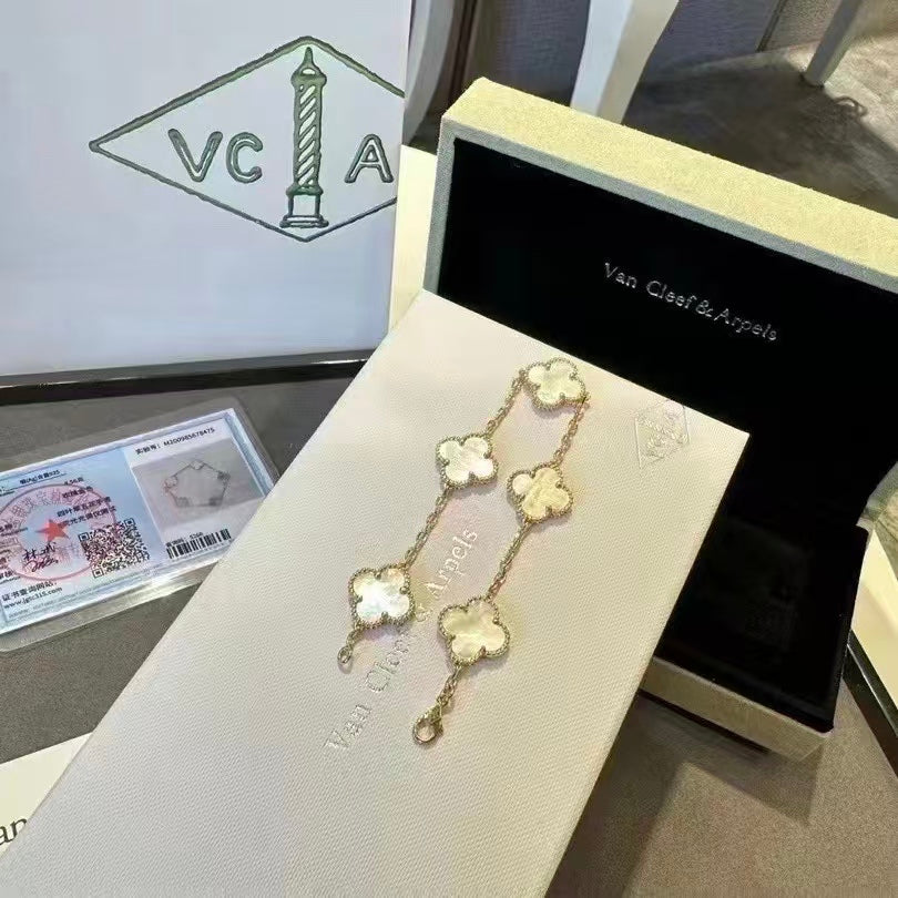 Exquisite Necklace and Bracelet Jewelry Collection