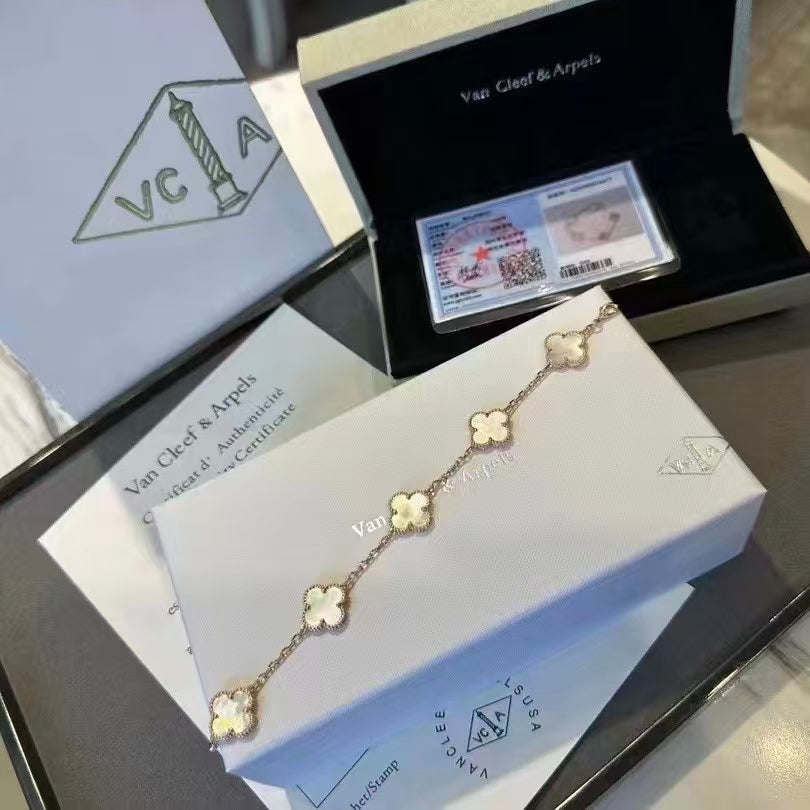 Exquisite Necklace and Bracelet Jewelry Collection