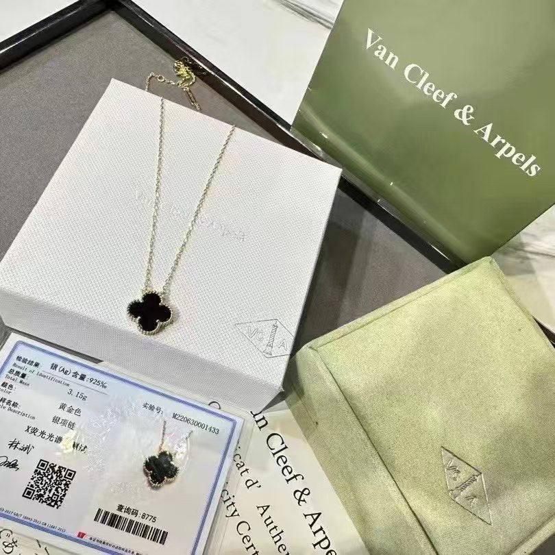 Exquisite Necklace and Bracelet Jewelry Collection
