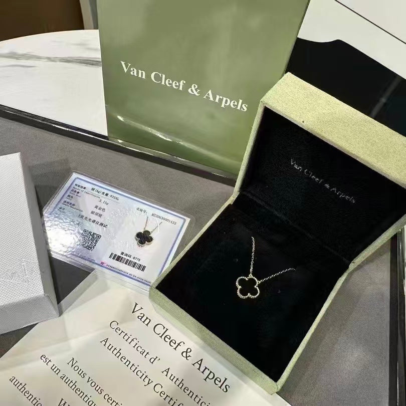 Exquisite Necklace and Bracelet Jewelry Collection