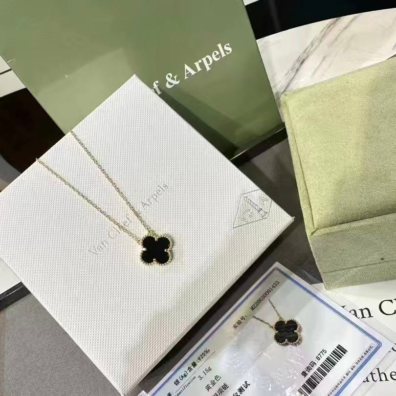 Exquisite Necklace and Bracelet Jewelry Collection