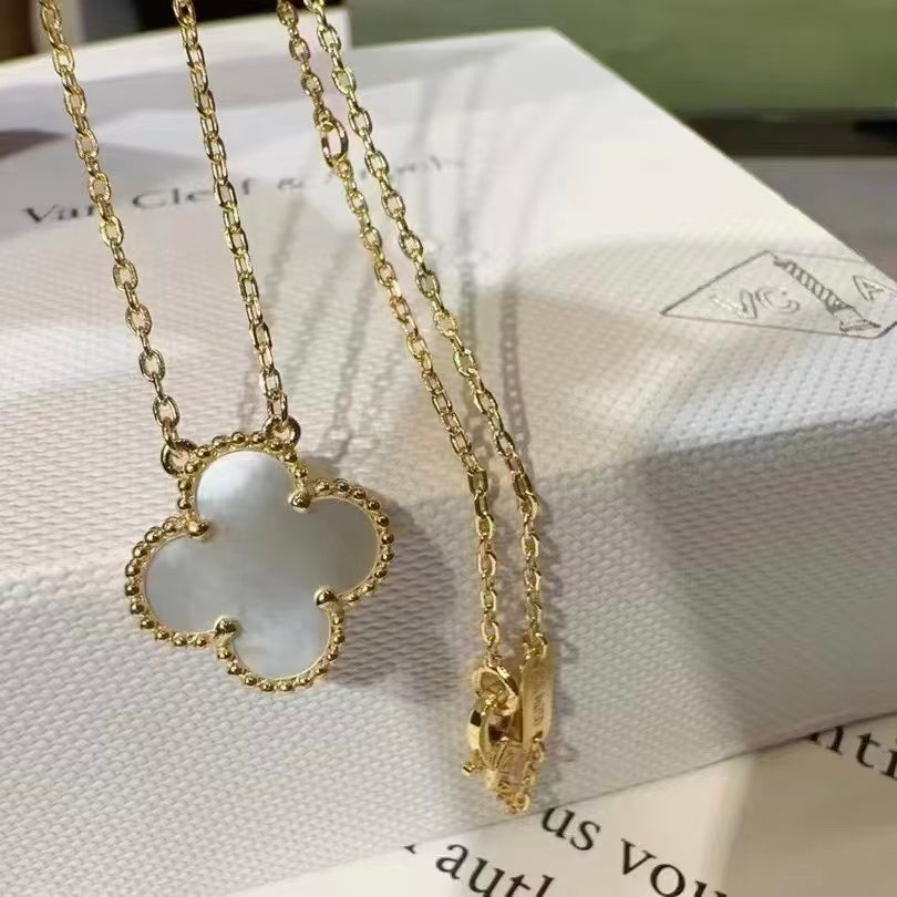 Exquisite Necklace and Bracelet Jewelry Collection