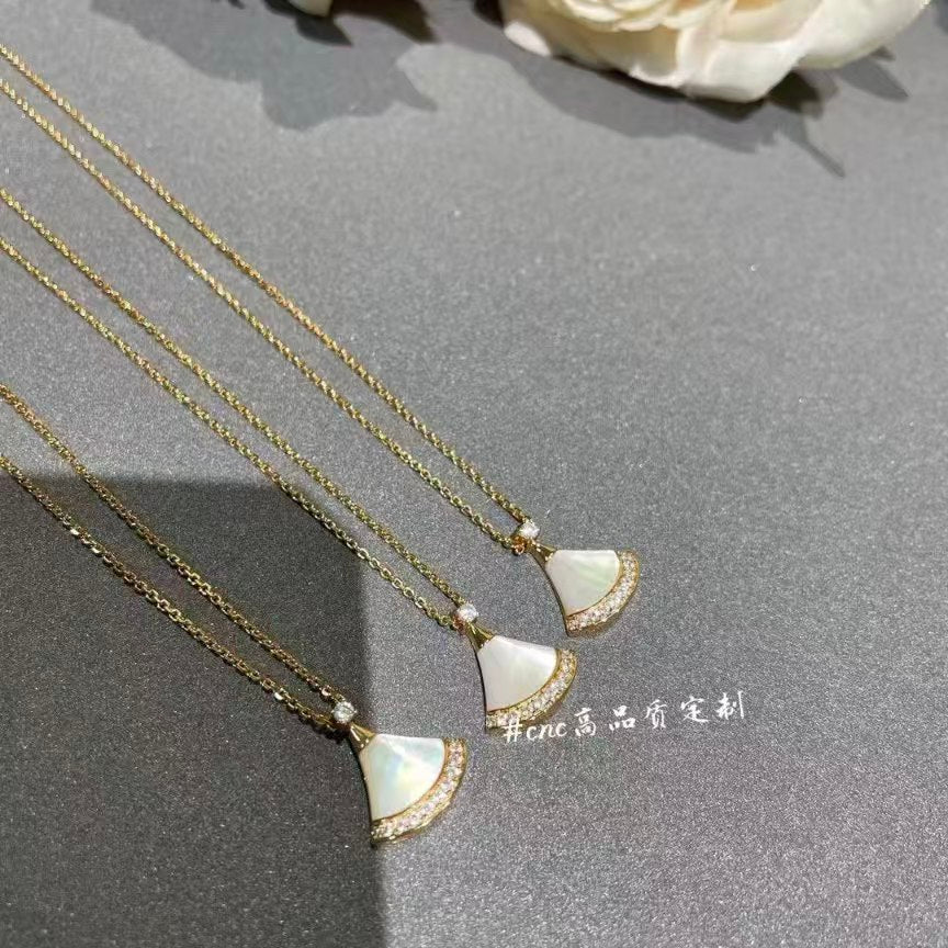 Exquisite Necklace and Bracelet Jewelry Collection