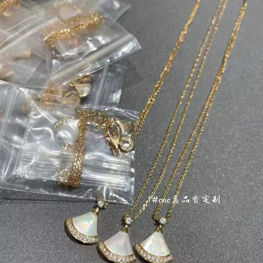 Exquisite Necklace and Bracelet Jewelry Collection