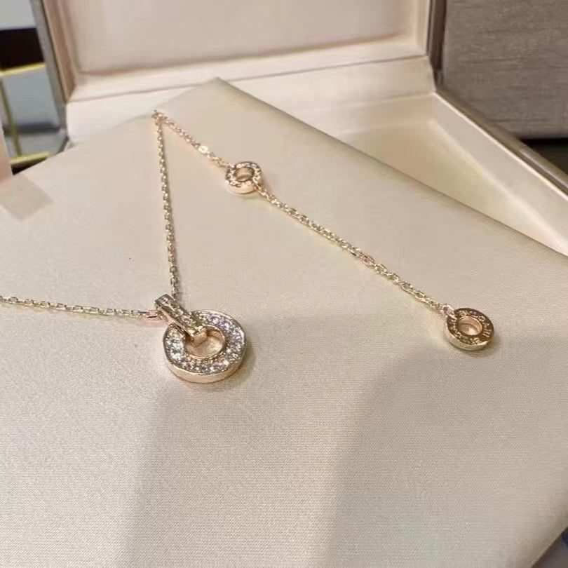 Exquisite Necklace and Bracelet Jewelry Collection