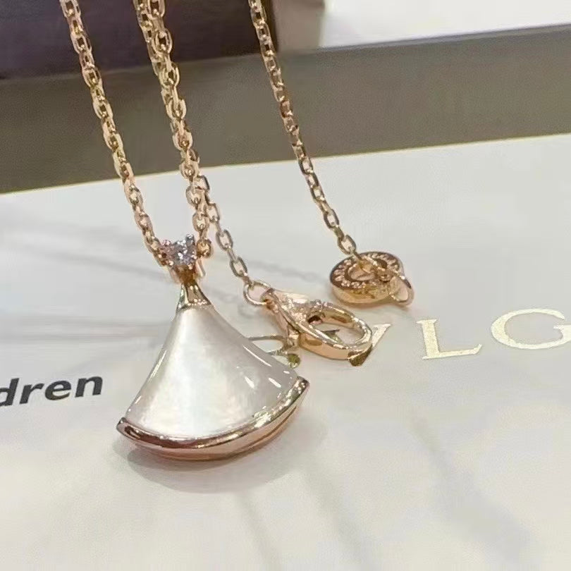 Exquisite Necklace and Bracelet Jewelry Collection