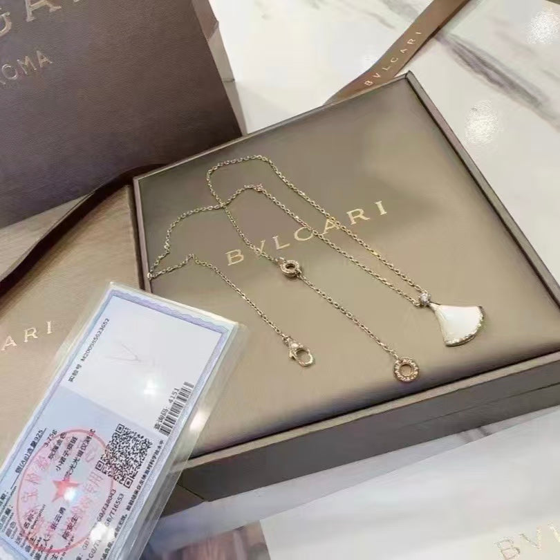 Exquisite Necklace and Bracelet Jewelry Collection