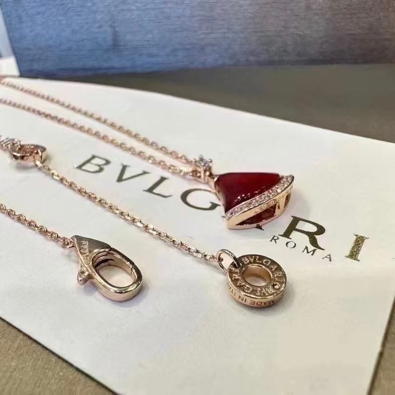 Exquisite Necklace and Bracelet Jewelry Collection