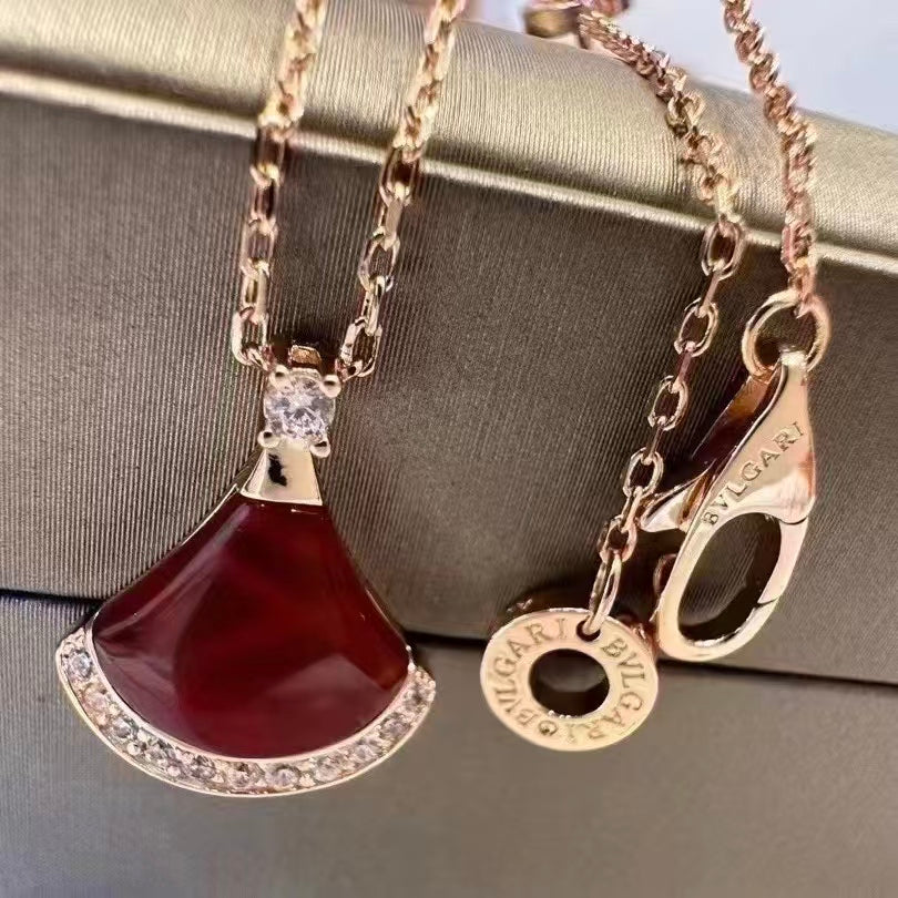 Exquisite Necklace and Bracelet Jewelry Collection
